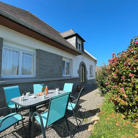 Prázdninový dům Maison Renovee 4 Chambres, Spacieuse Pour 8 Personnes Sibiril
